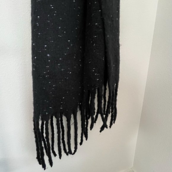 BP Speckled Fringe Trim Muffler Chunky Oversized Scarf - Picture 7 of 8